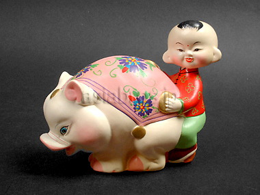 中国雑貨 置物 | 中国雑貨/置物/豚と少年/仲良し首振り人形貯金箱